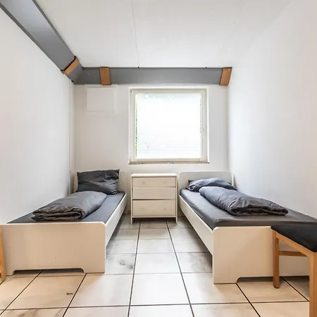 Handwerker Raum Mainz Mit 4 Schlafzimmer Апартаменты *