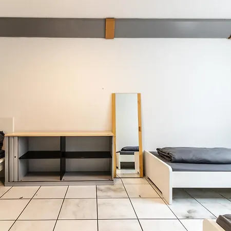 Handwerker Raum Mainz Mit 4 Schlafzimmer Апартаменты